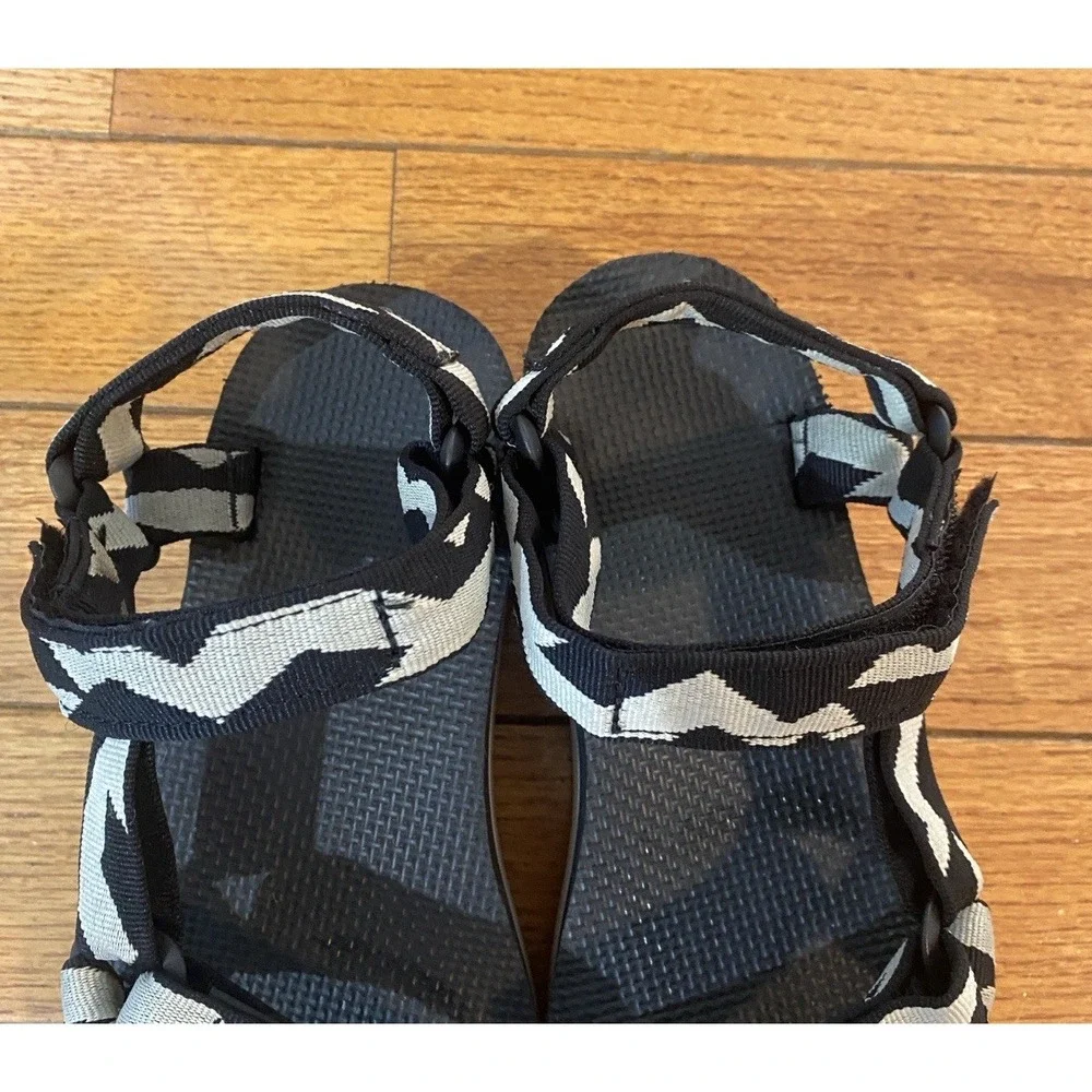 Teva Womens Sandals Flatform Universal Balance Size 8 Platform  Black